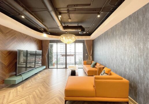 Unique 3-bedroom apartment for rent at 59 Xuan Dieu (1)