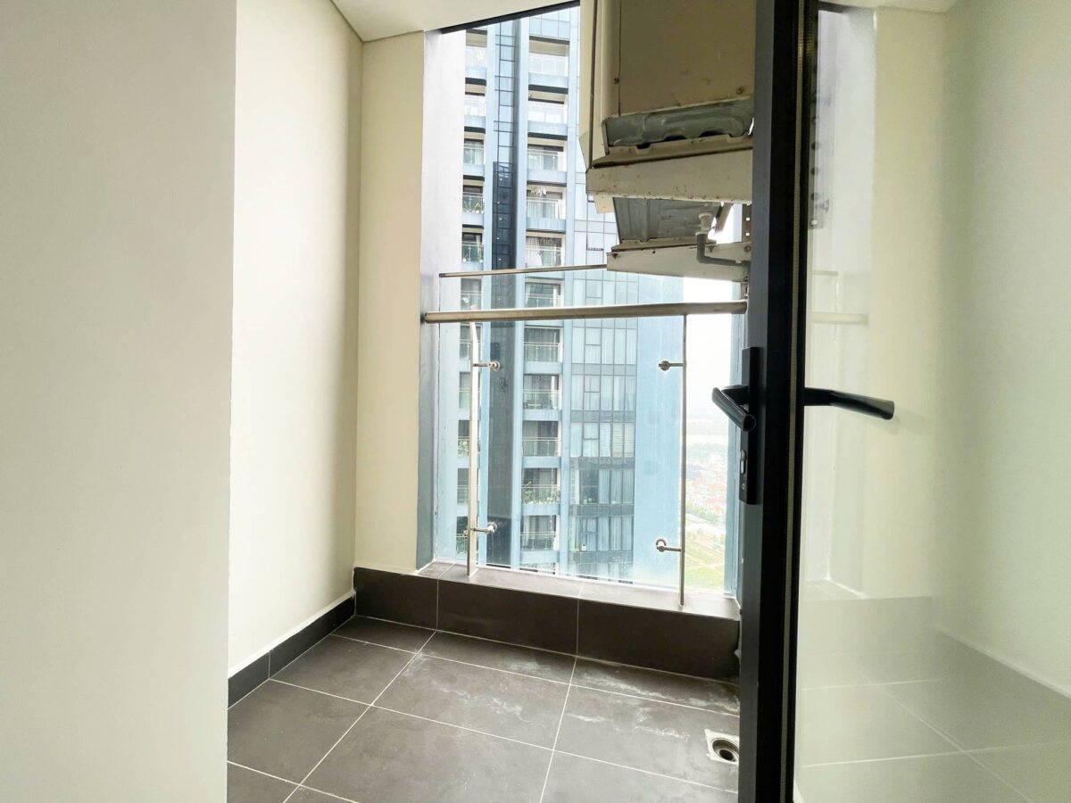 Brand-new river-view duplex apartment at S5 Sunshine City for rent (12)