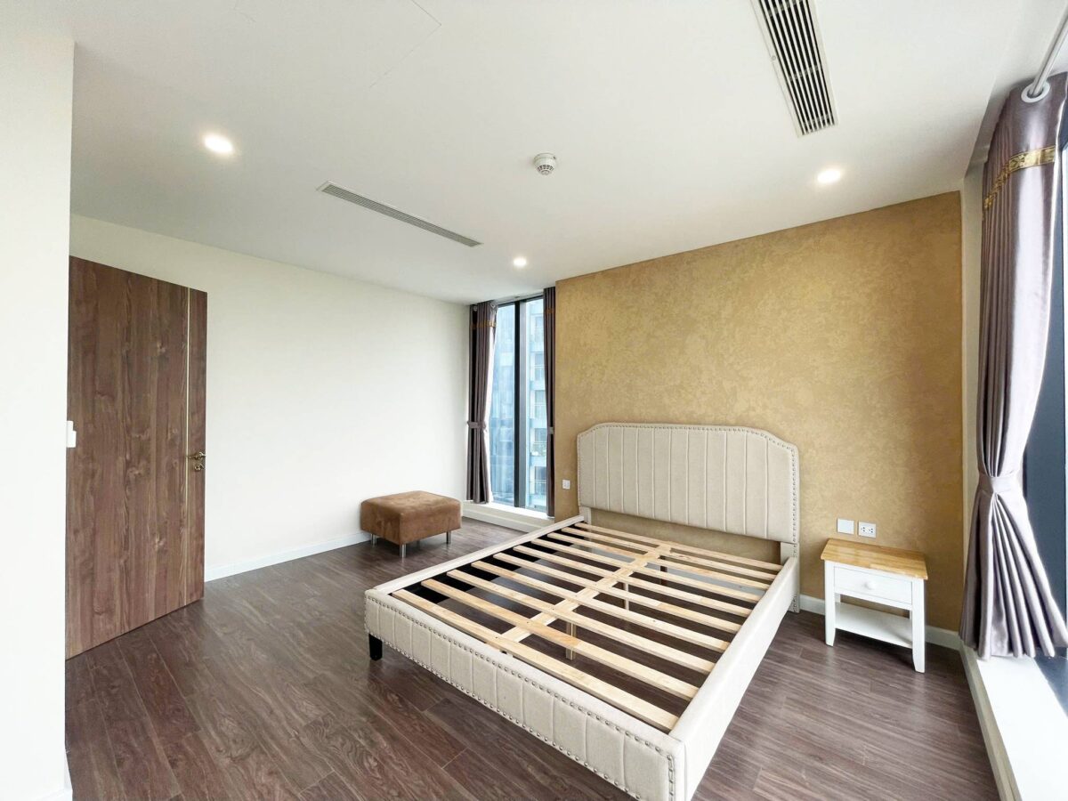 Brand-new river-view duplex apartment at S5 Sunshine City for rent (15)