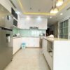 Cheap 2-bedroom lake-view apartment at 59 Xuan Dieu for rent (7)