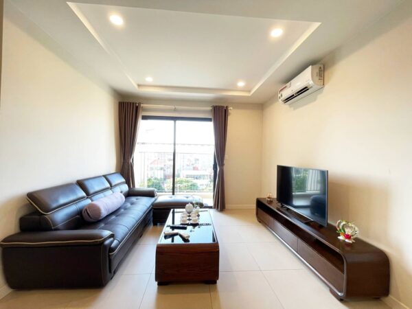 Cheap luxurious 2-bedroom apartment at Kosmo Tay Ho for rent (2)