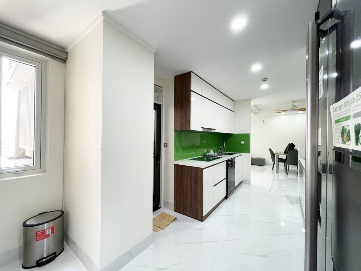 High-end 3-bedroom apartment at G3 Ciputra for rent (13)