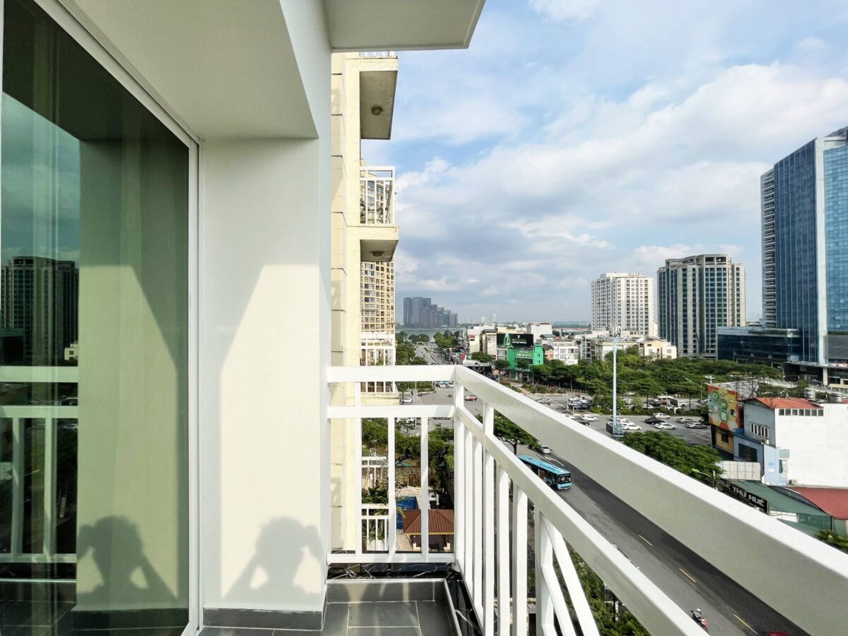 High-end 3-bedroom apartment at G3 Ciputra for rent (30)