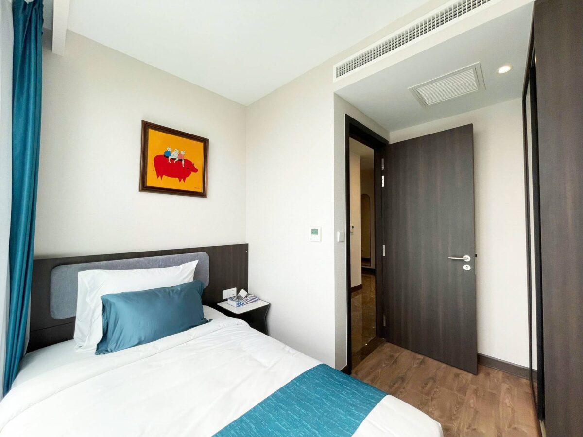 Luxurious serviced apartment in Dong Da District - The Gloria (10)