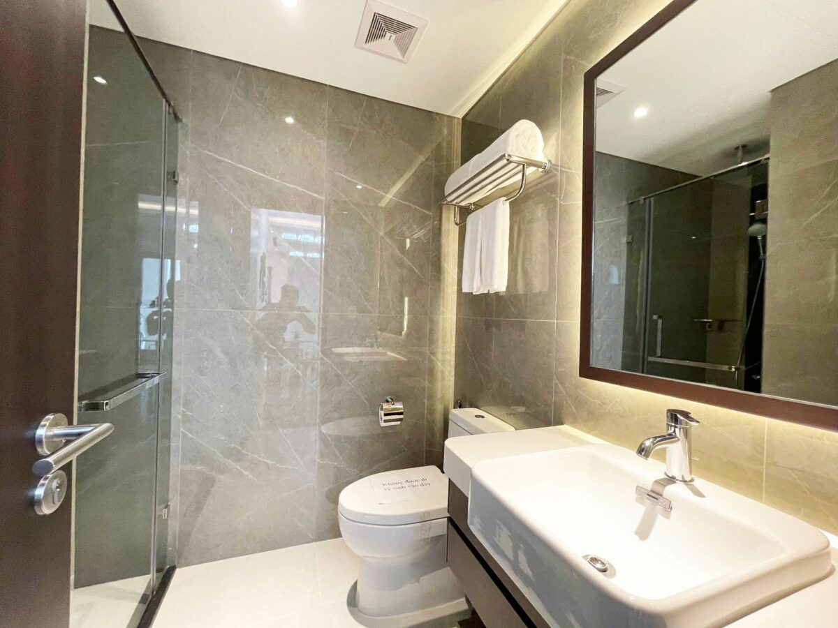 Luxurious serviced apartment in Dong Da District - The Gloria (16)