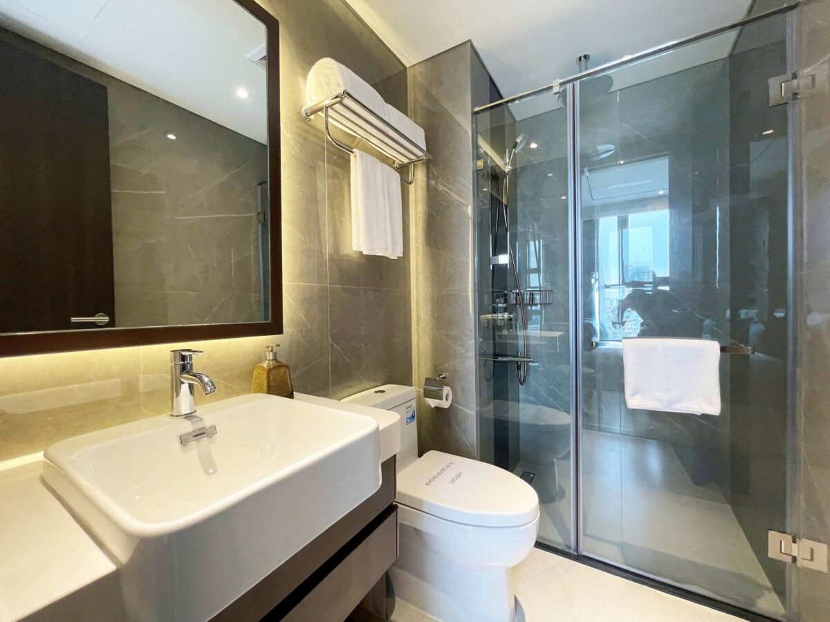 Luxurious serviced apartment in Dong Da District - The Gloria (17)