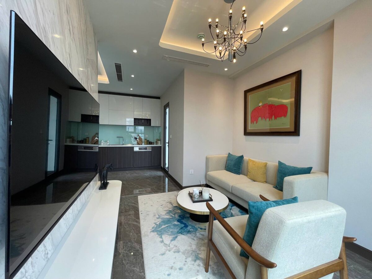 Luxurious serviced apartment in Dong Da District - The Gloria (4)