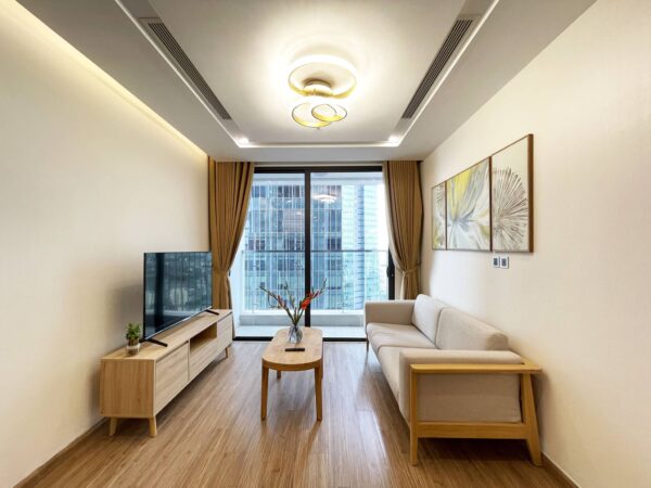 Rustic 2-bedroom apartment at M1 Vinhomes Metropolis for rent (1)