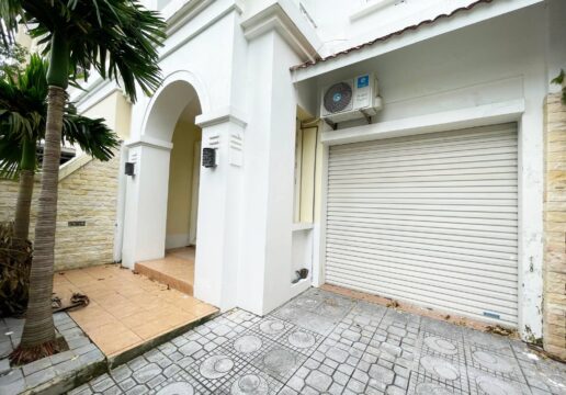 Fully furnished 4-bedroom house for rent in Ciputra (1)