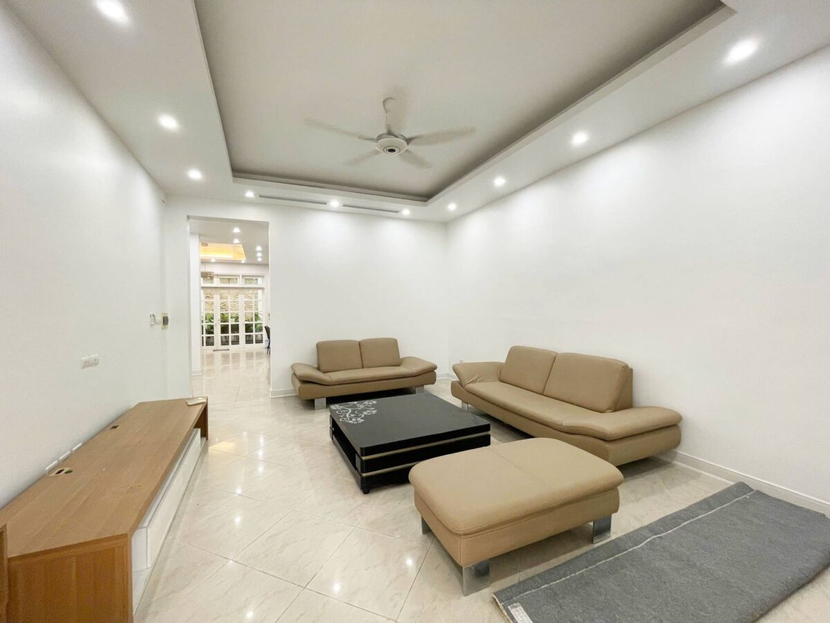 Luxurious 5-bedroom villa for rent in D4 block, Ciputra Hanoi (3)