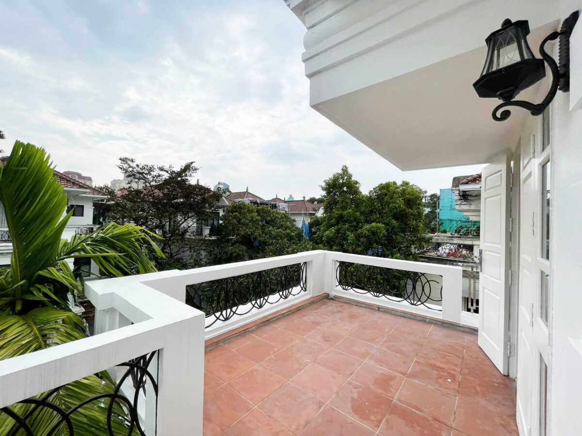 Luxurious 5-bedroom villa for rent in D4 block, Ciputra Hanoi (30)