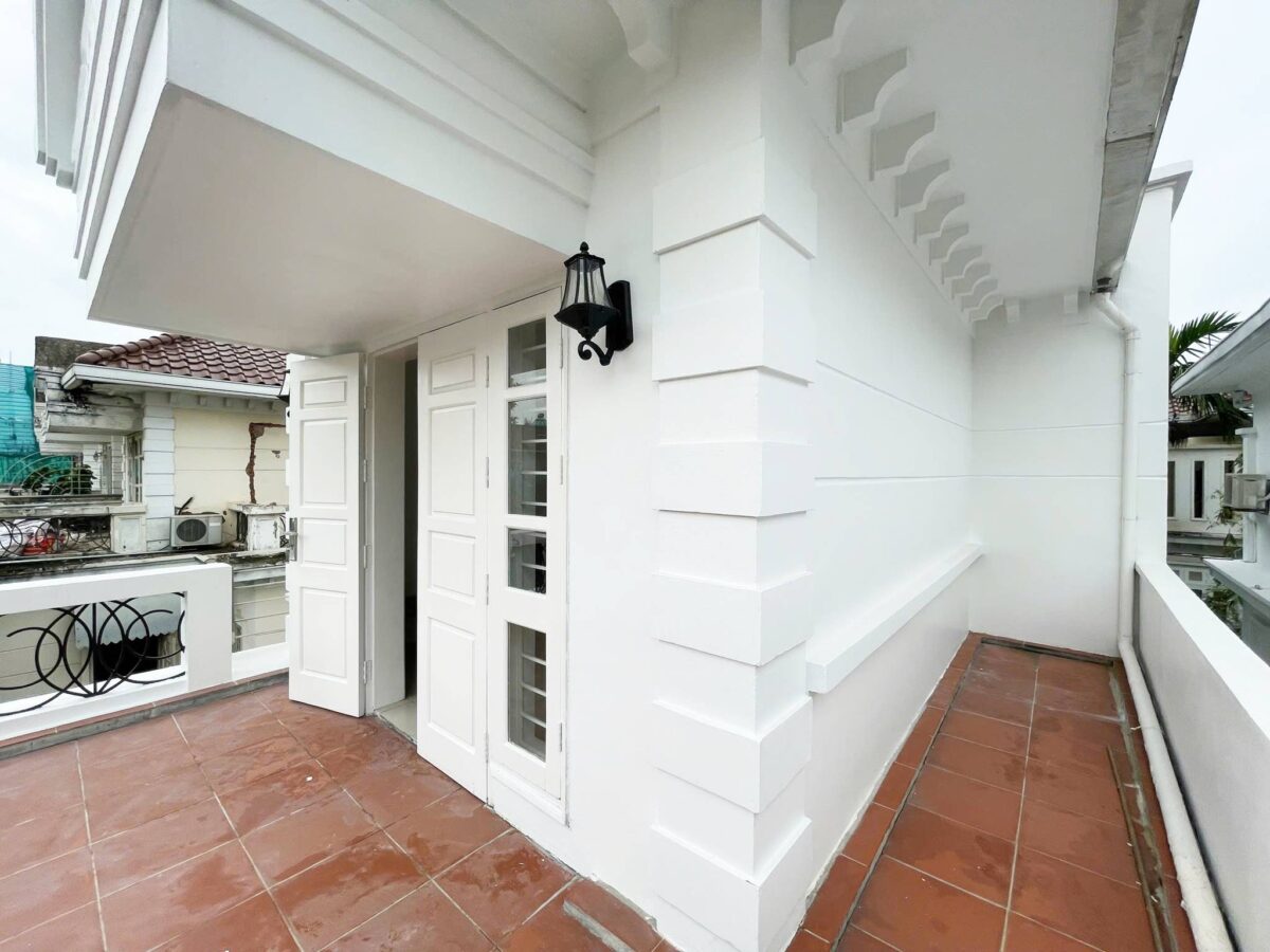 Luxurious 5-bedroom villa for rent in D4 block, Ciputra Hanoi (31)