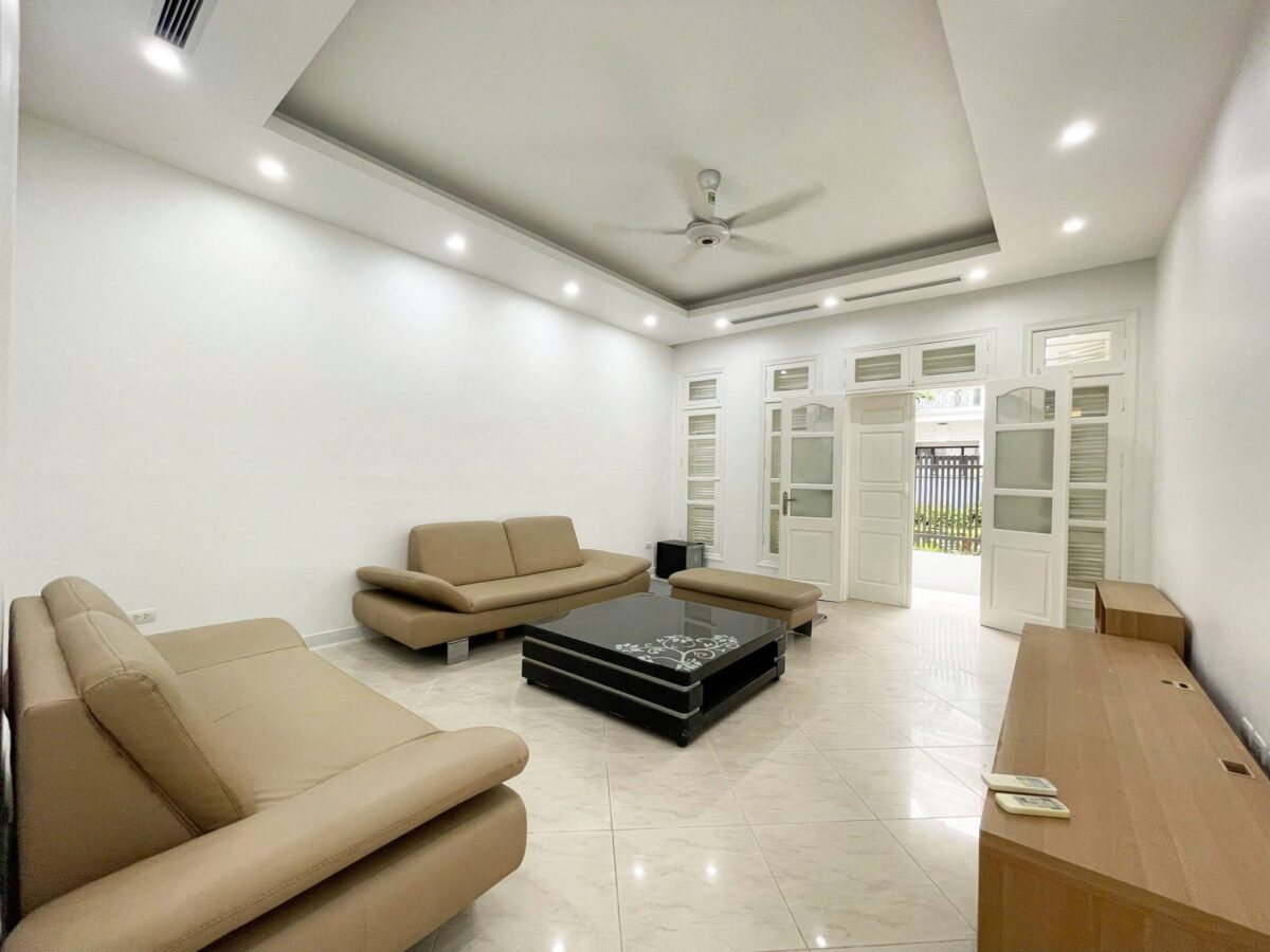 Luxurious 5-bedroom villa for rent in D4 block, Ciputra Hanoi (7)