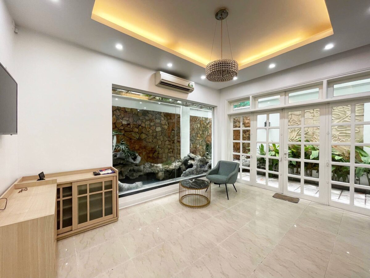 Luxurious 5-bedroom villa for rent in D4 block, Ciputra Hanoi (8)