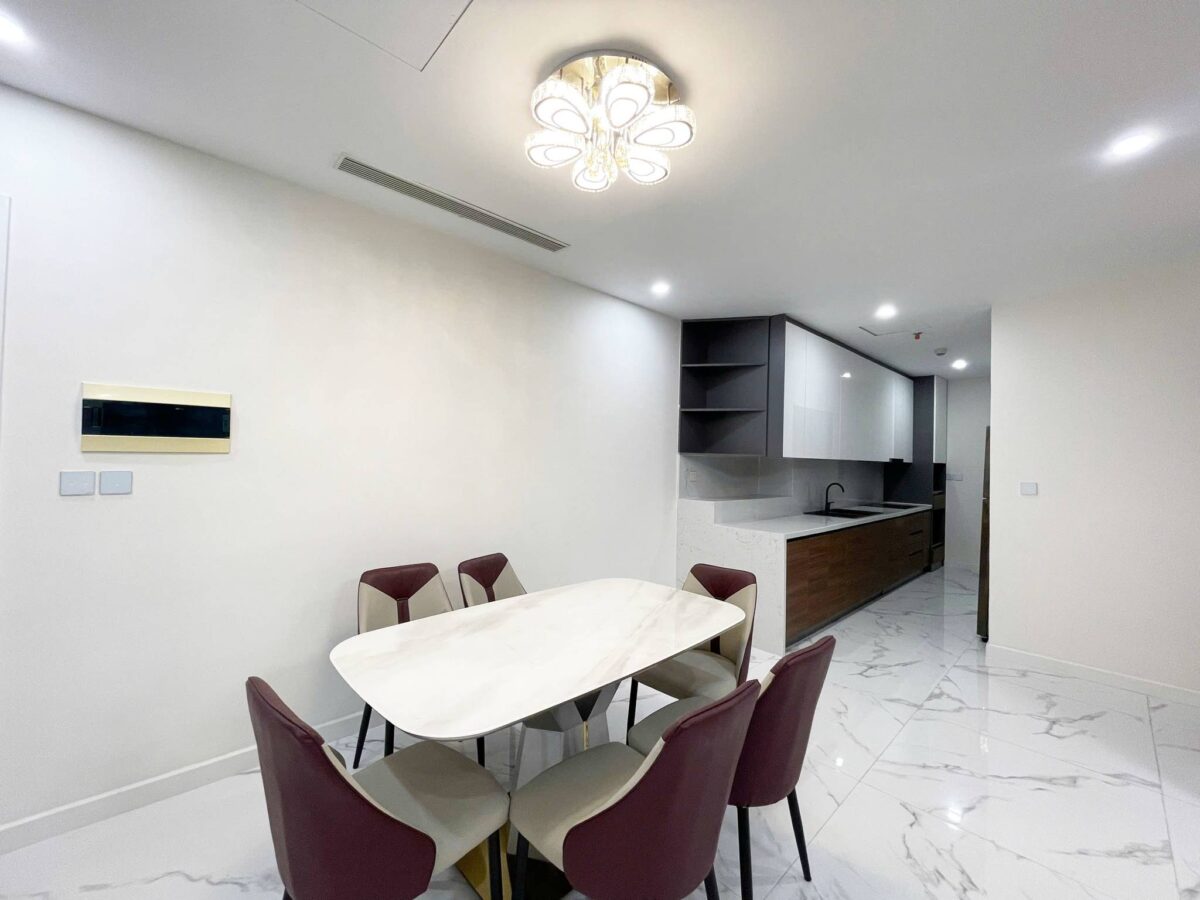 Spacious 3-bedroom apartment at S4 Sunshine City for rent (5)