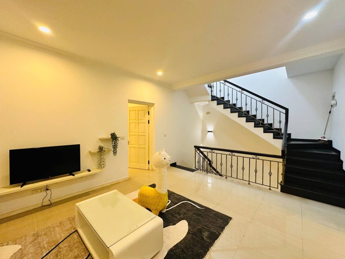 Splendid 4-bedroom house for rent at Ciputra Hanoi (22)