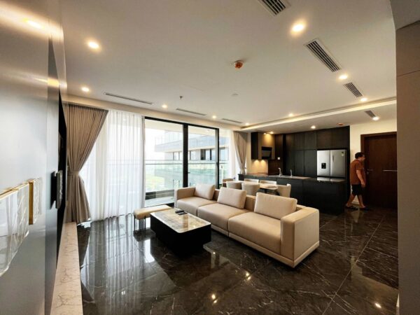 Classy 3-bedroom 141-SQM apartment at Sunshine Golden River for rent (1)