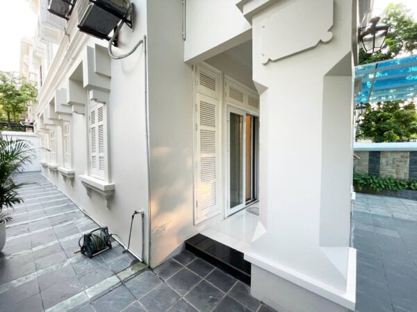 Desirable 5BRs villa for rent at Ciputra Hanoi (2)