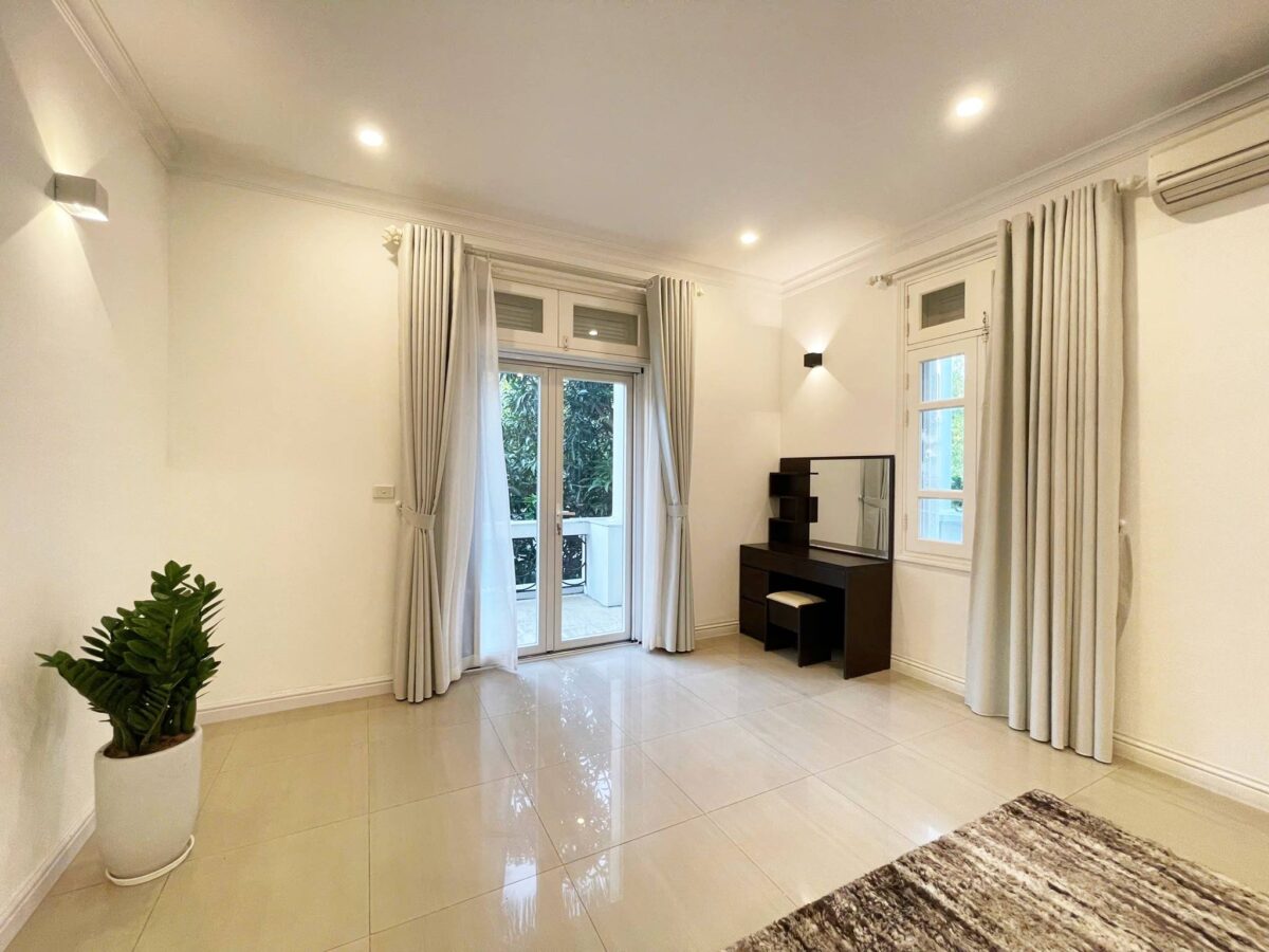 Desirable 5BRs villa for rent at Ciputra Hanoi (23)