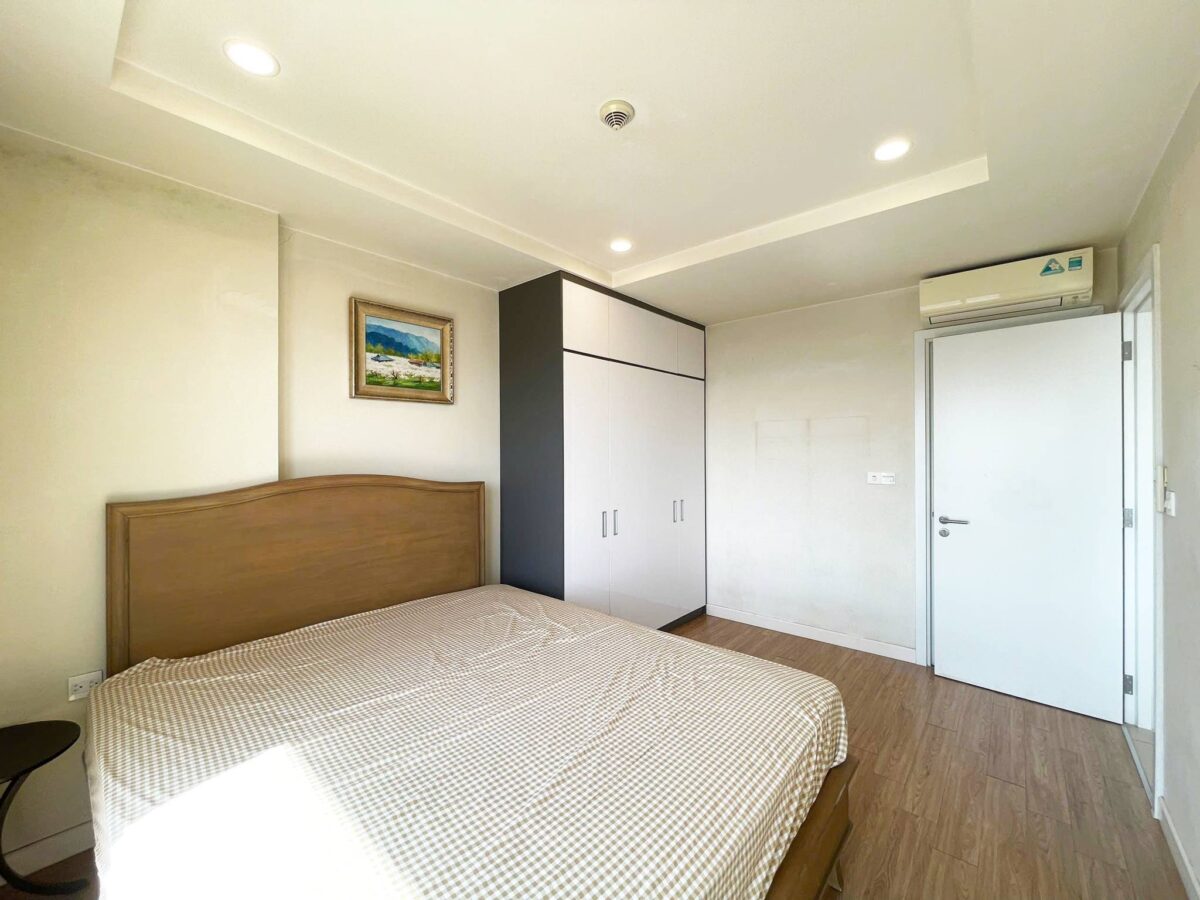 Gorgeous 2-bedroom apartment at Kosmo Tay Ho for rent with fantastic lake view (9)