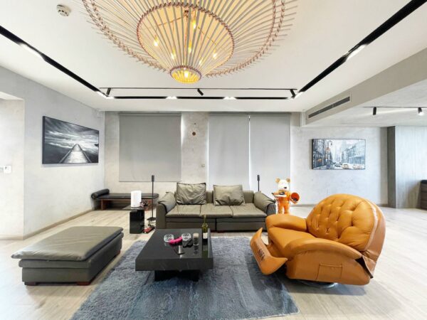 Luxurious 5-bedroom penthouse at Diplomatic Corps for rent (1)