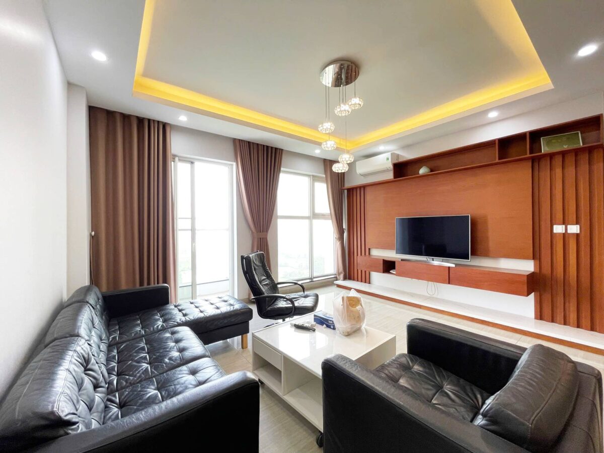 Modern 3-bedroom 154-SQM apartment at L4 Ciputra for rent (2)