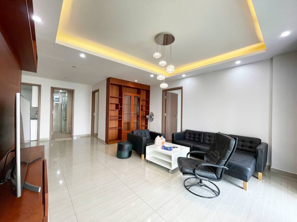 Modern 3-bedroom 154-SQM apartment at L4 Ciputra for rent (4)