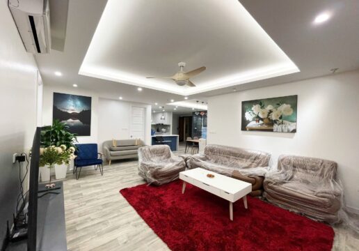 Modern 3-bedroom apartment at E5 Ciputra for rent (1)