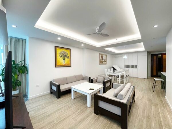 Modern 3-bedroom apartment for rent at E4 Ciputra (1)