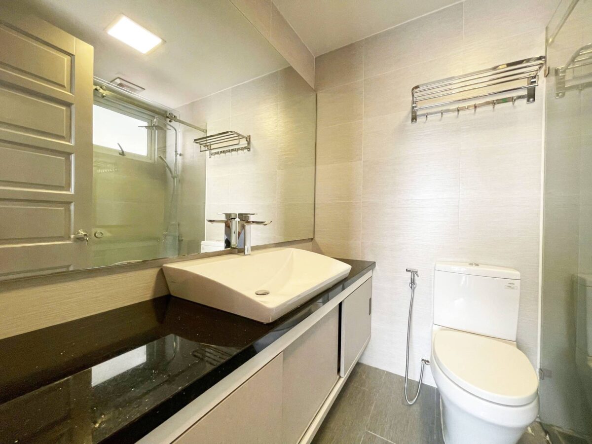 Reasonable 3-bedroom 154-SQM apartment at Ciputra for rent (22)