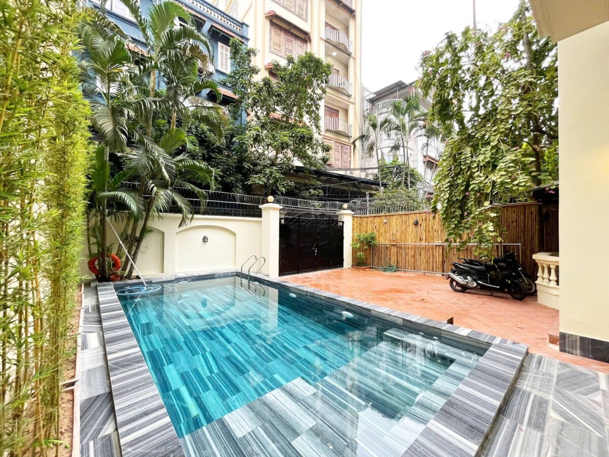 Beautiful 5BRs pool villa for rent on To Ngoc Van, Tay Ho, Hanoi (4)