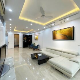 Enormous 4-bedroom apartment at P1 Ciputra for rent (1)