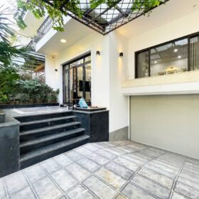 High-end 6-bedroom villa for rent at K Ciputra (1)