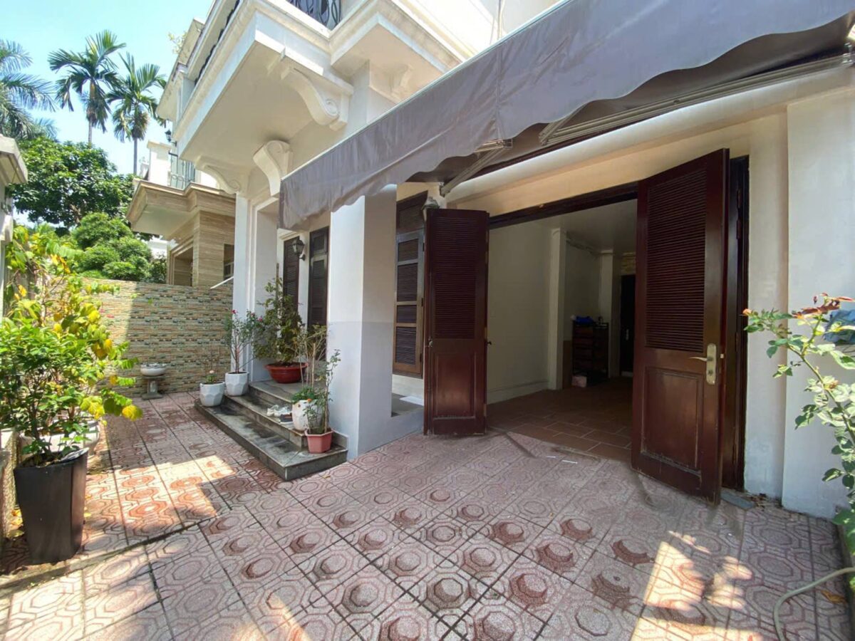 Huge 198-SQM villa for rent at C1 Ciputra (2)