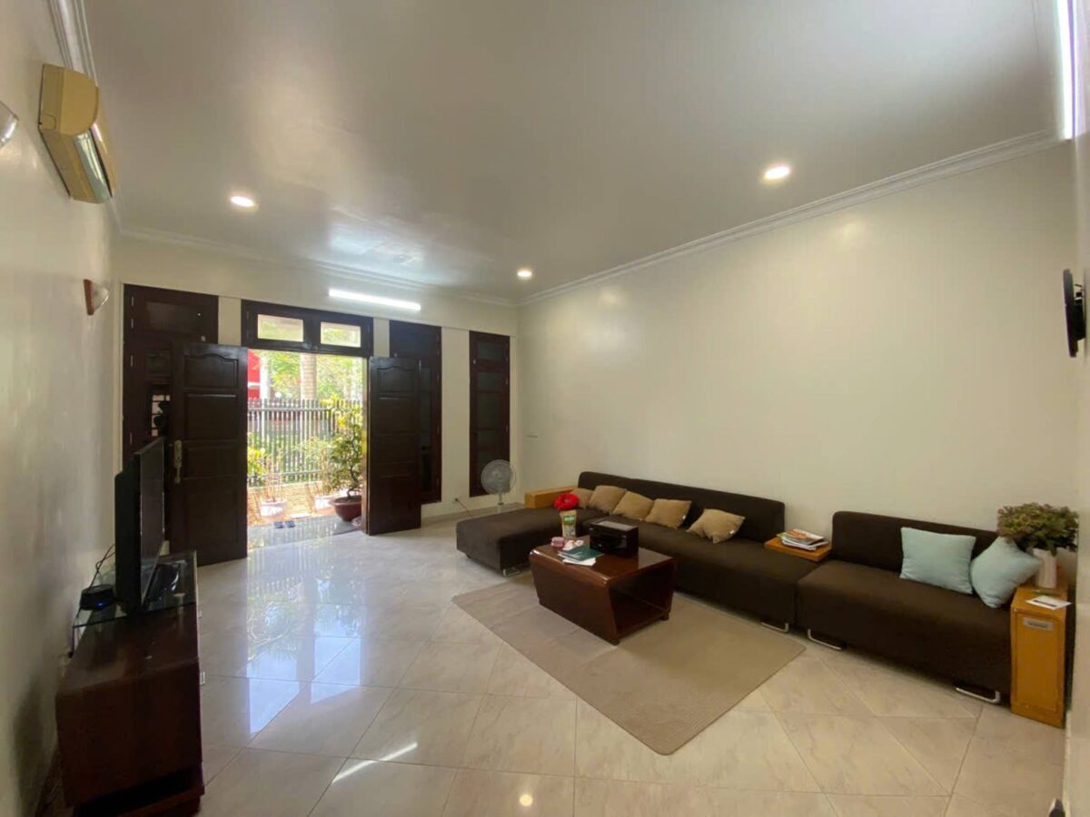 Huge 198-SQM villa for rent at C1 Ciputra (4)