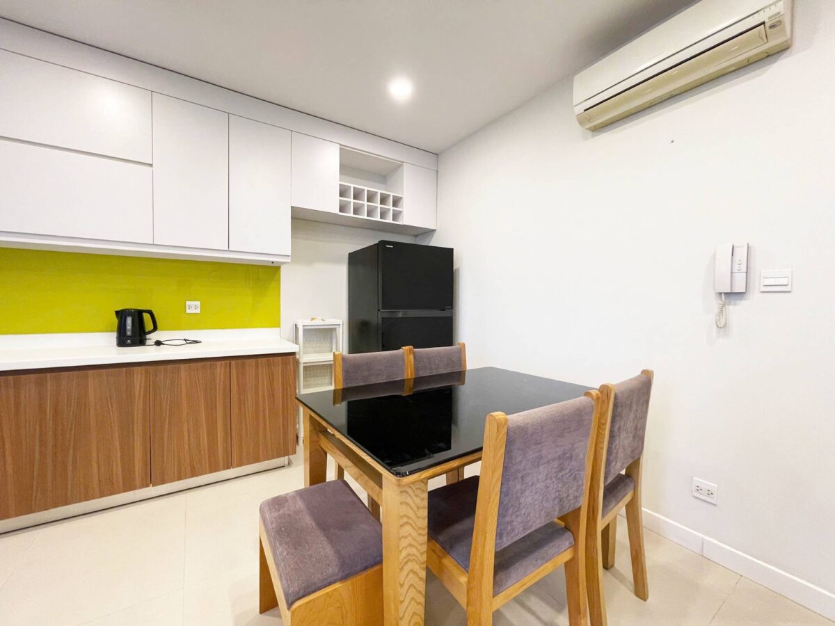 Reasonable-pricing apartment for rent at Kosmo Tay Ho (4)