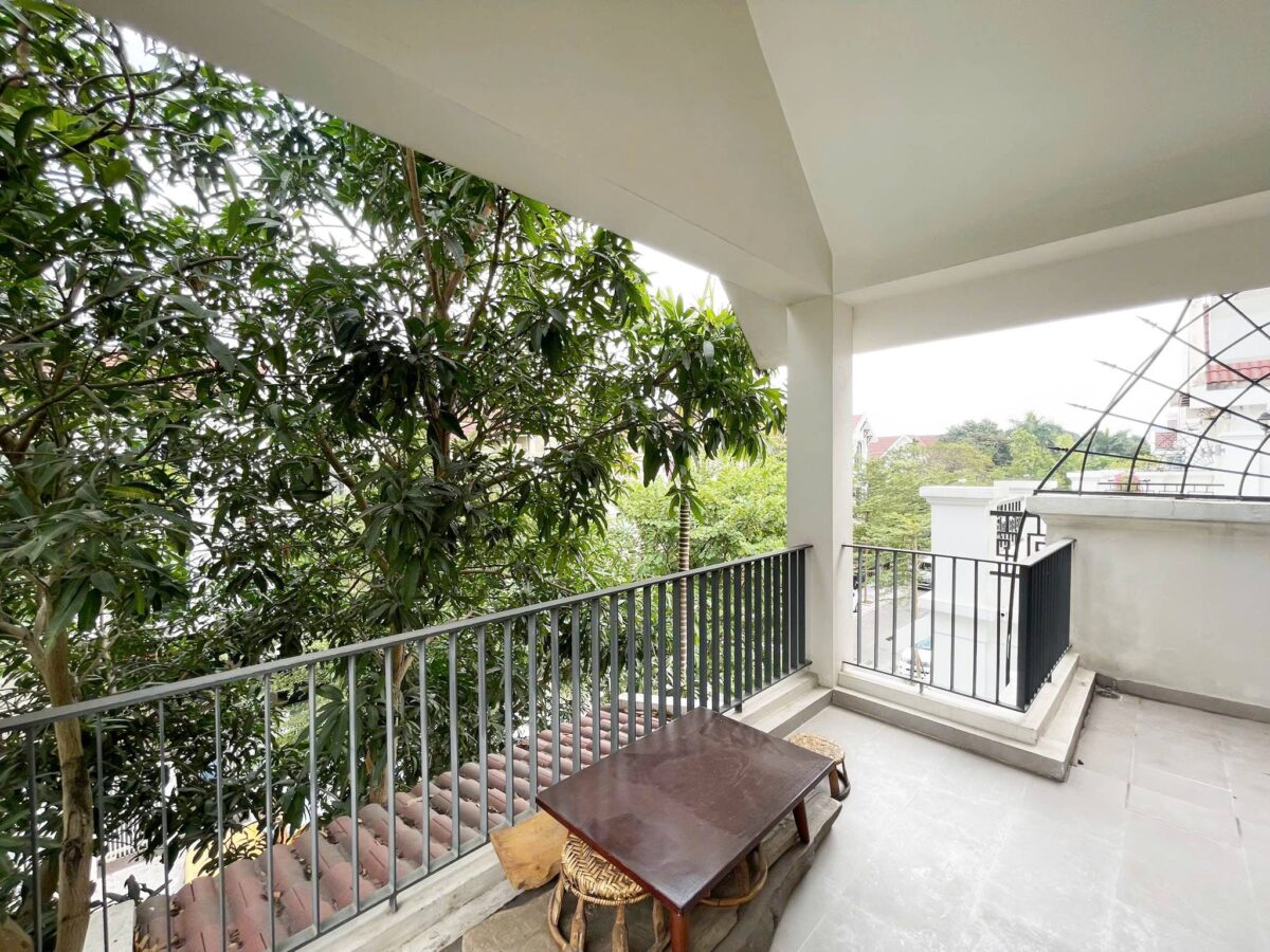 Spacious and luxurious garden villa in T8 Ciputra area for rent (35)