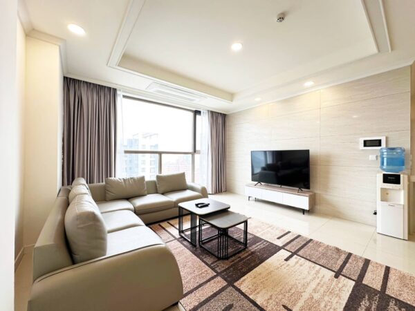 Elegant 3-bedroom apartment for rent in Starlake Hanoi (1)