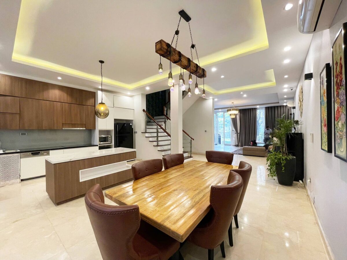 High-end 3-floor villa for rent at K2 Ciputra (13)