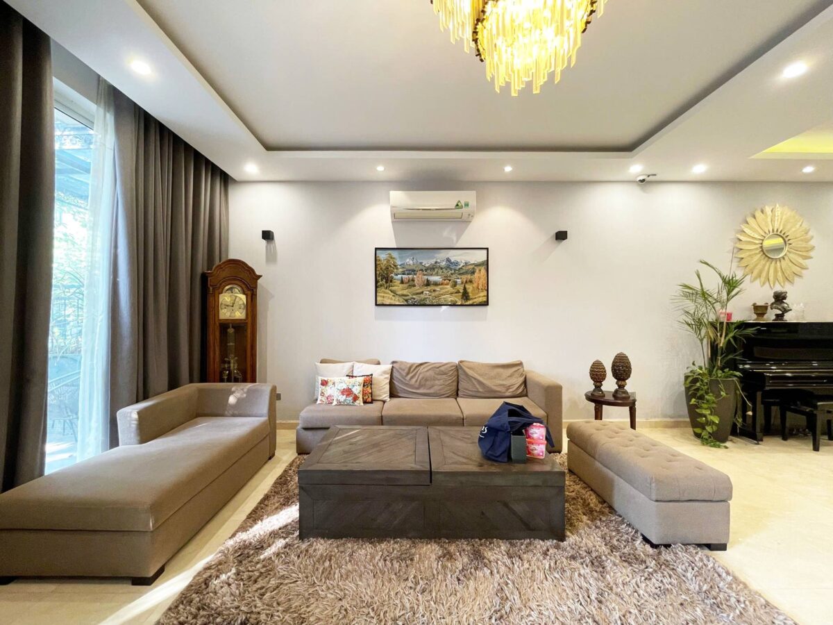 High-end 3-floor villa for rent at K2 Ciputra (3)