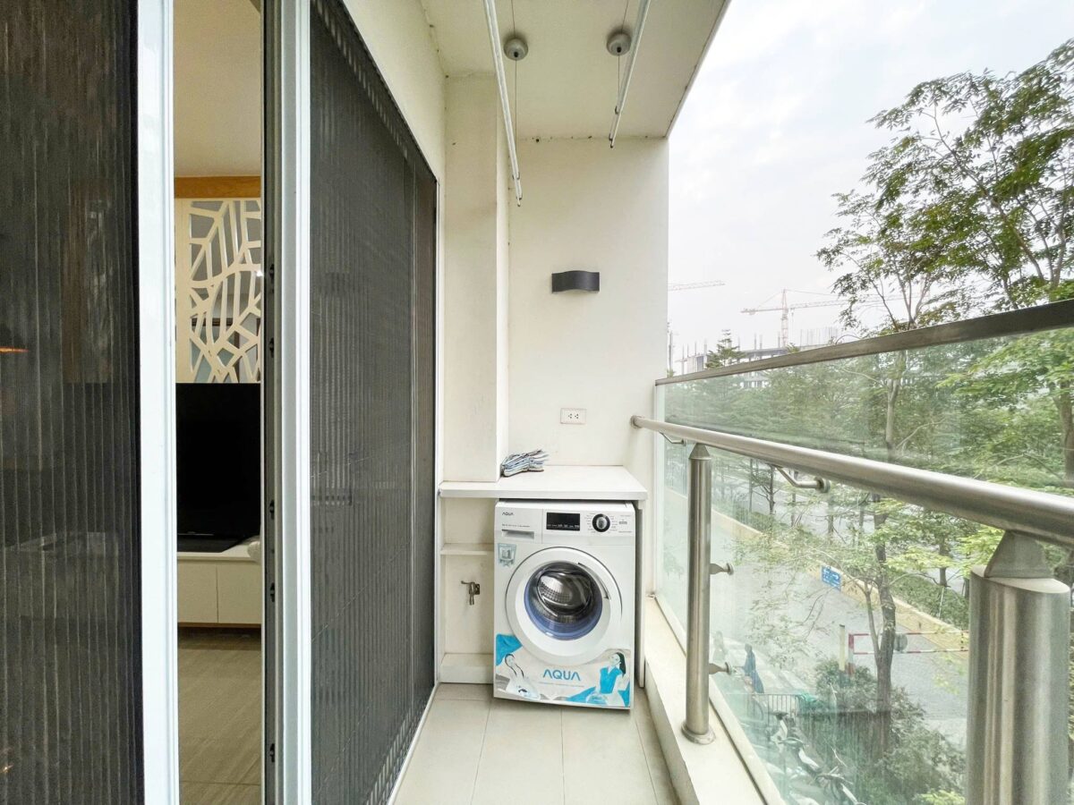 New 2-bedroom apartment for rent at Ciputra Hanoi (16)