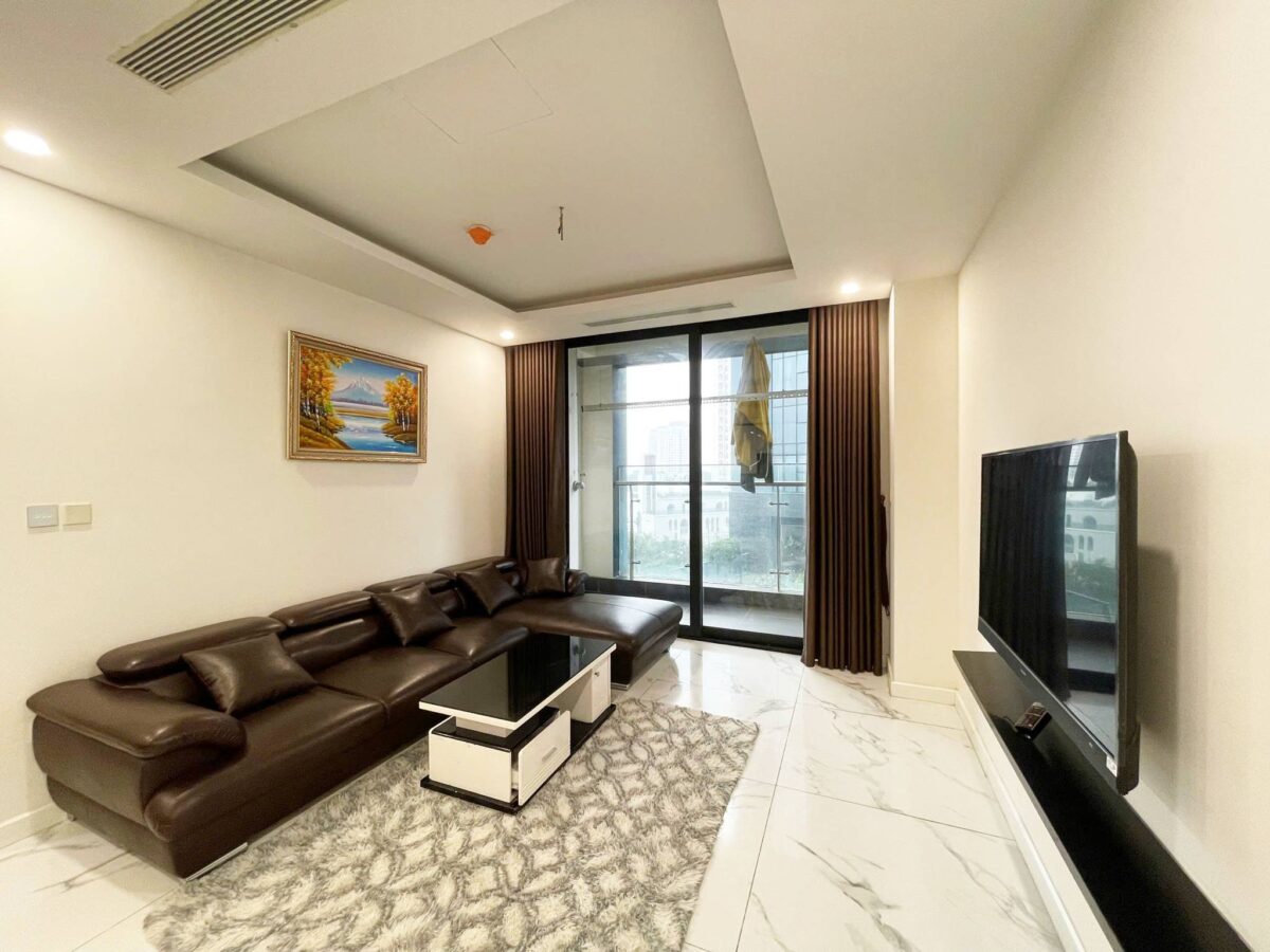 Classy 3-bedroom apartment at Sunshine City for rent (2)