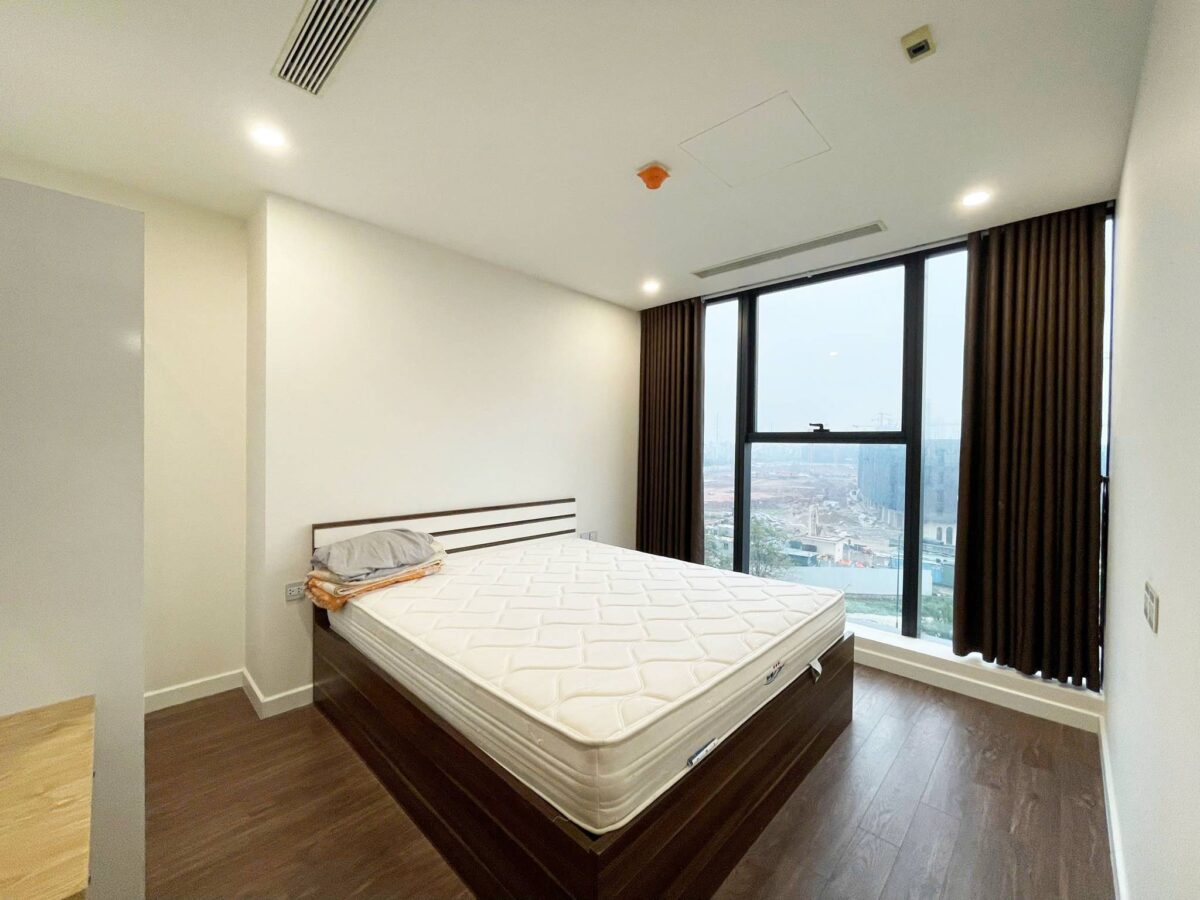 Classy 3-bedroom apartment at Sunshine City for rent (6)