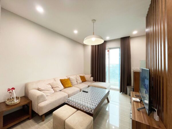 Cozy 2-bedroom apartment for rent at The Link Ciputra (1)