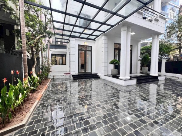 Extremely large garden villa for rent at G6 Ciputra (1)