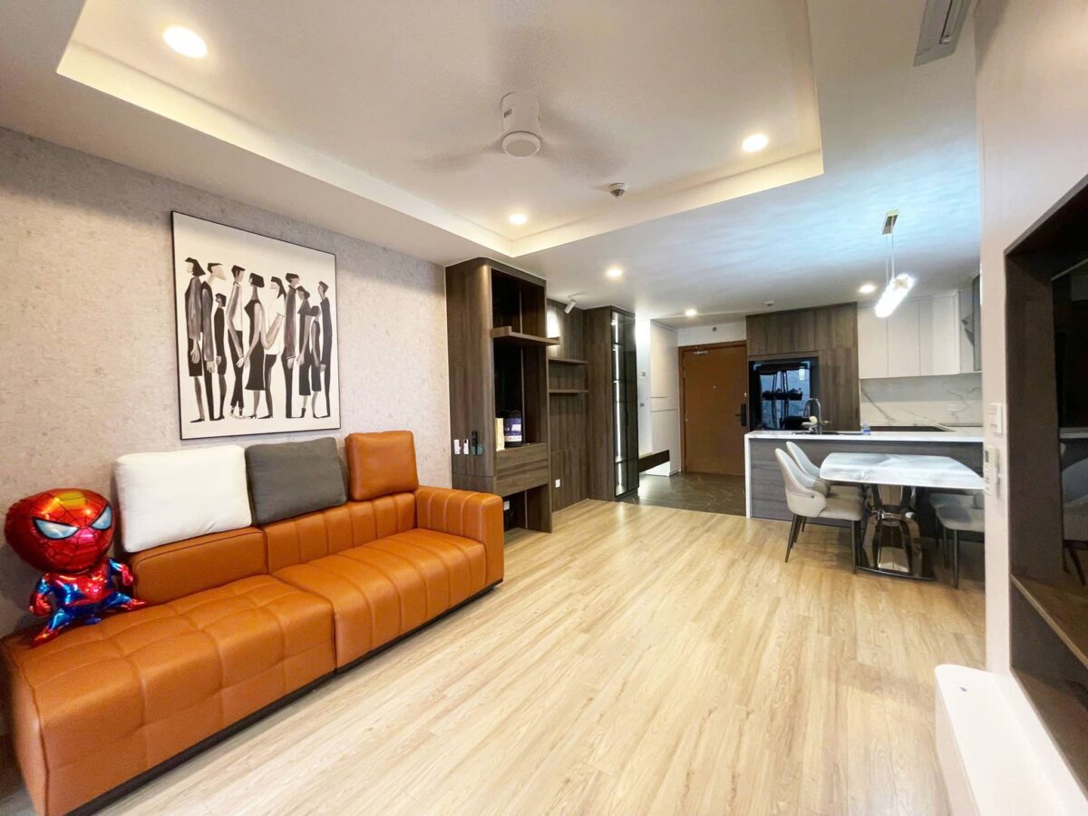 High-end 2-bedroom apartment at Kosmo Tay Ho for rent (1)