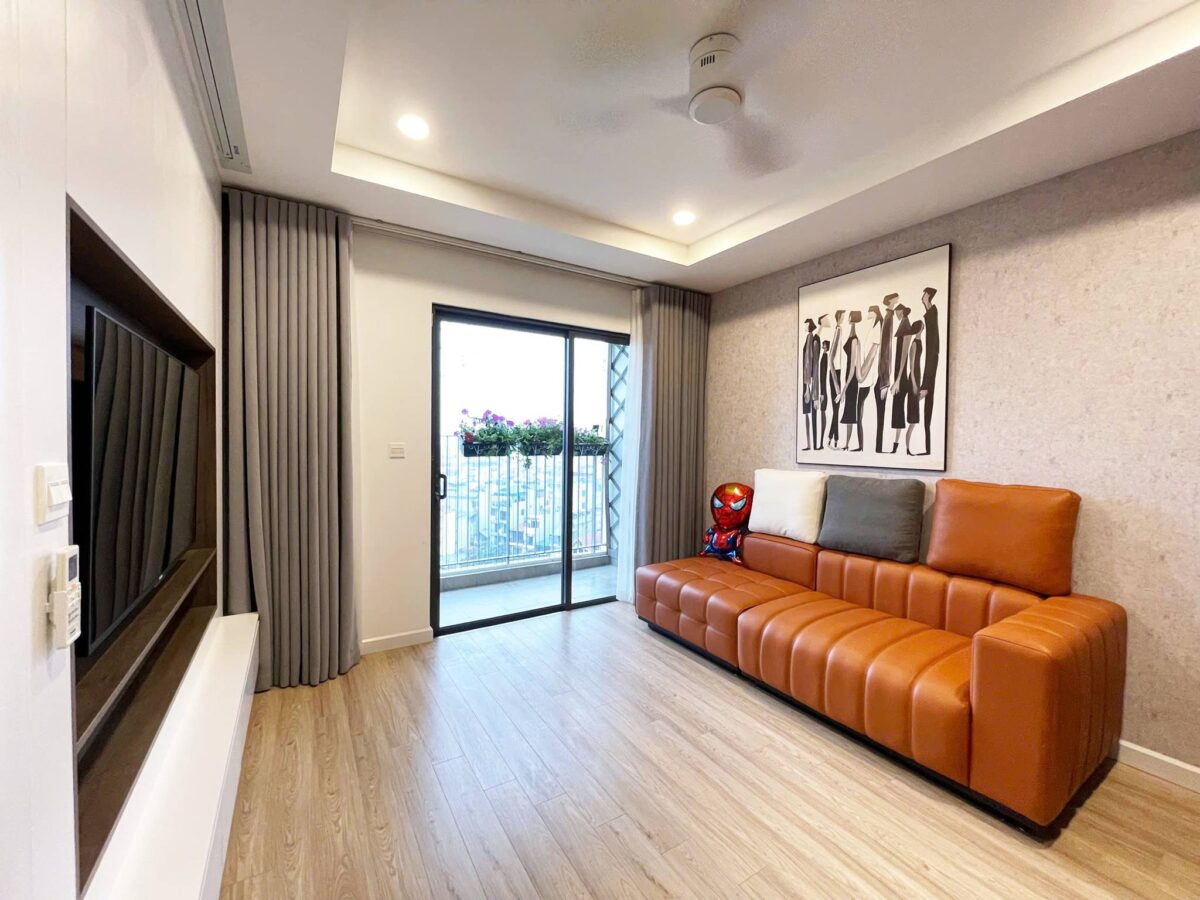 High-end 2-bedroom apartment at Kosmo Tay Ho for rent (2)