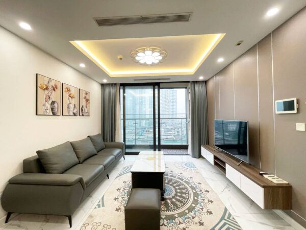 High-end 3BHK apartment for rent at Sunshine City at a cheap price (1)