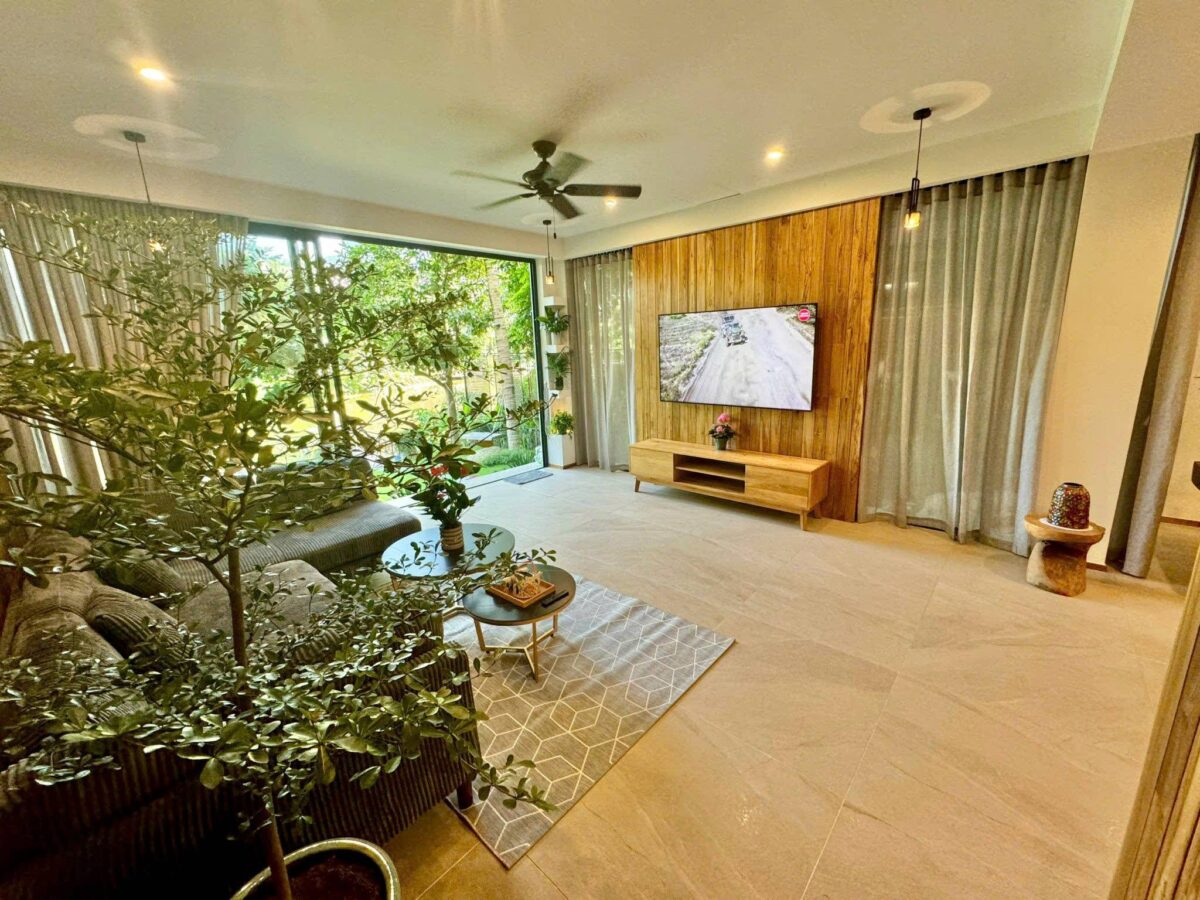 Excellent 270m2 island villa with river view for rent at Ecopark (2)
