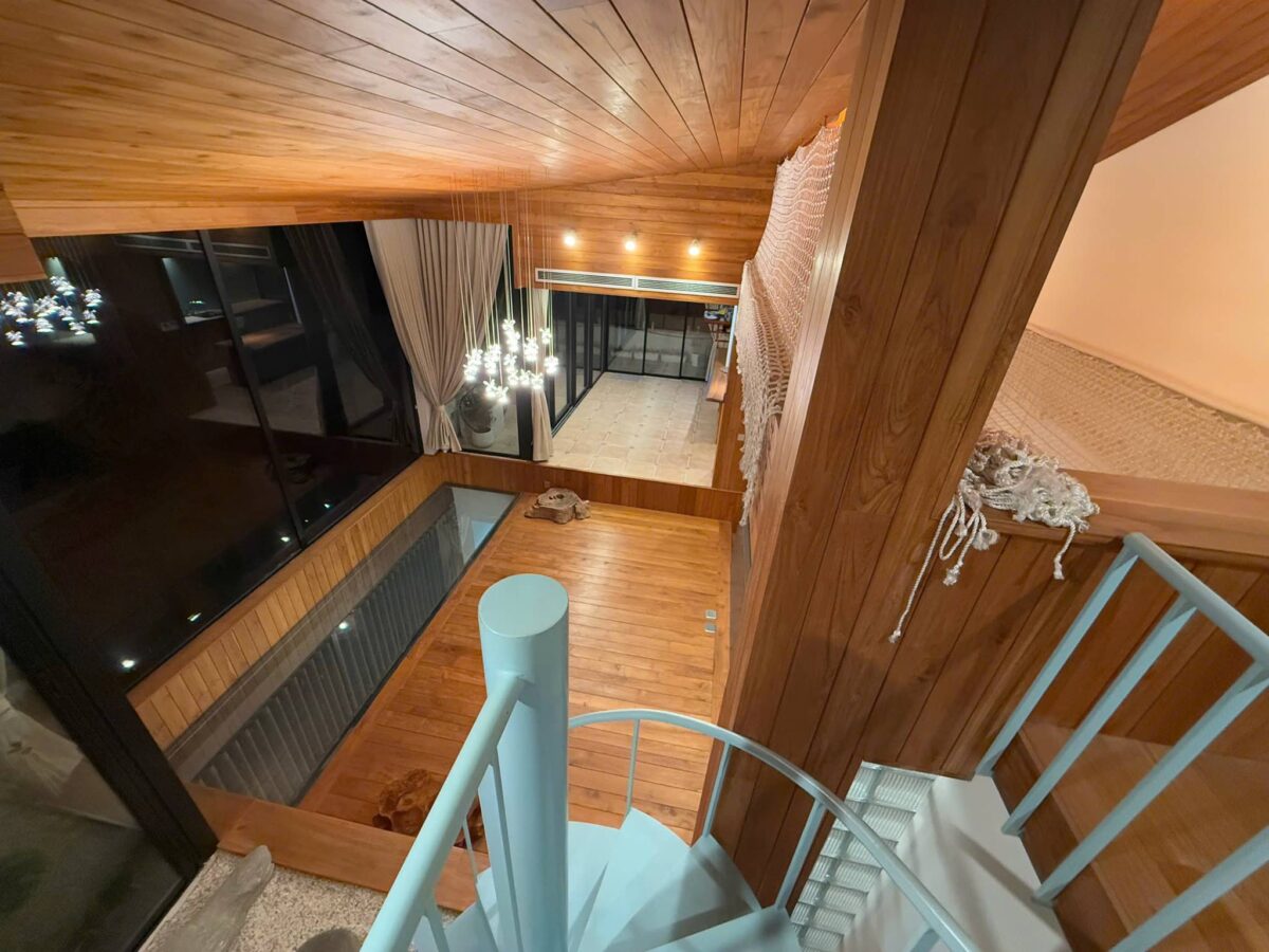 Excellent 270m2 island villa with river view for rent at Ecopark (25)